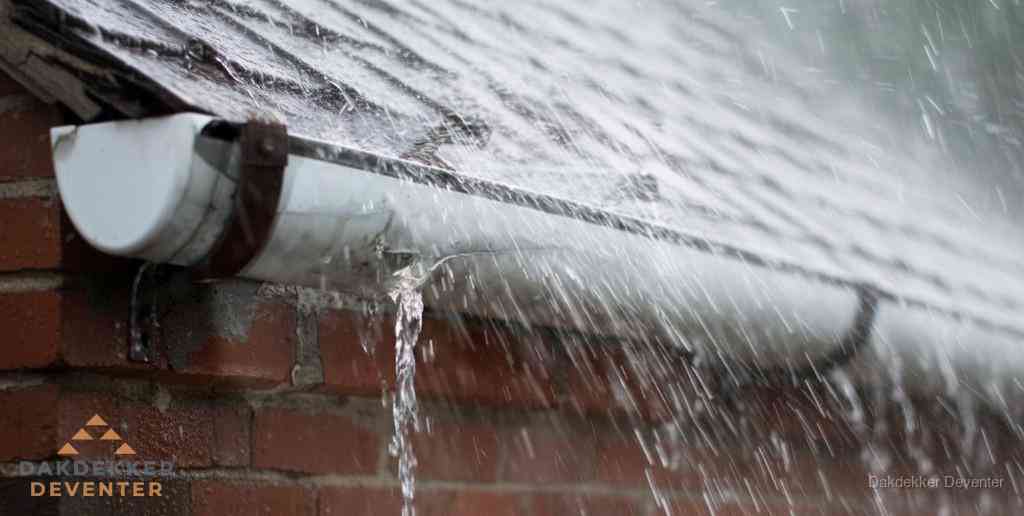 Lekkende Dakgoot Regenval Deventer Lekkende Dakgoot Regenval Deventer